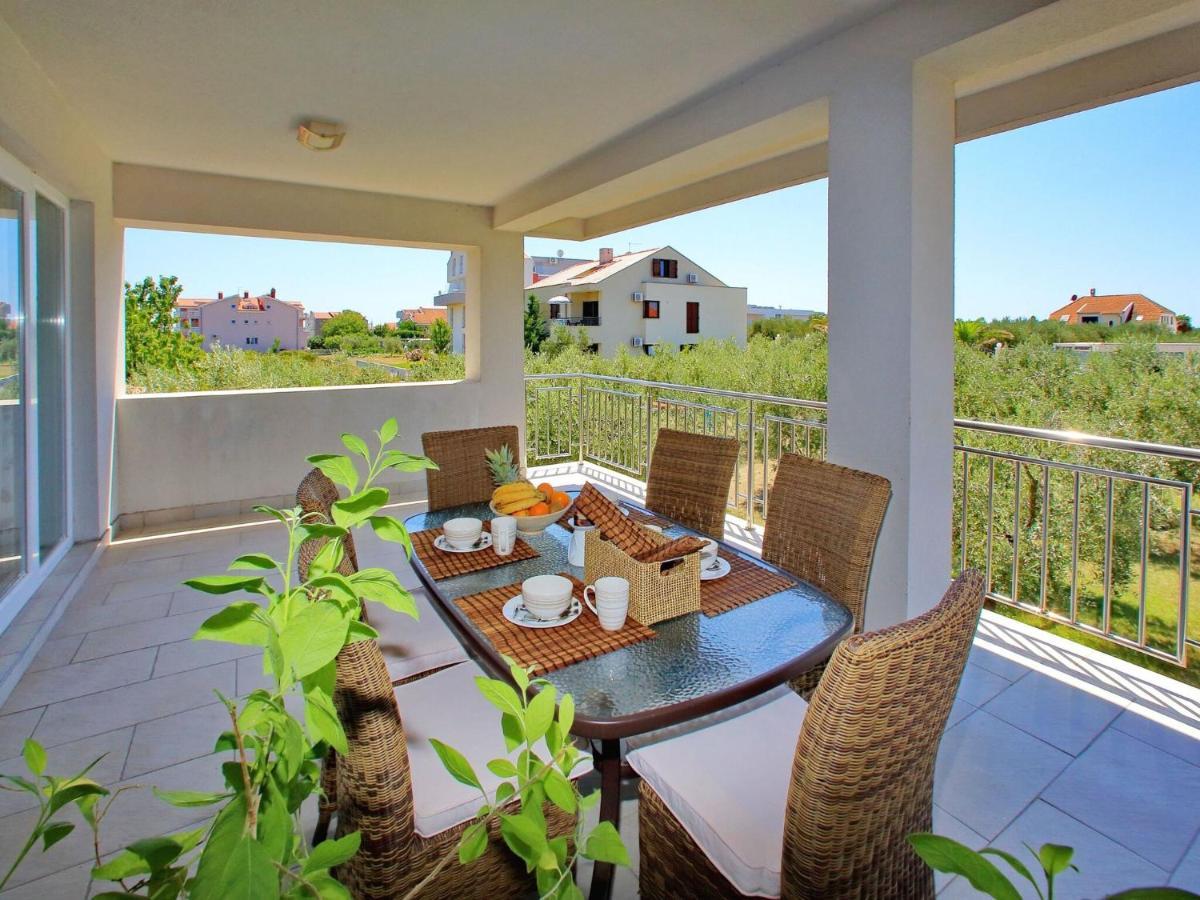 Sun-Kissed Apartment In Bibinje With Garden Szoba fotó
